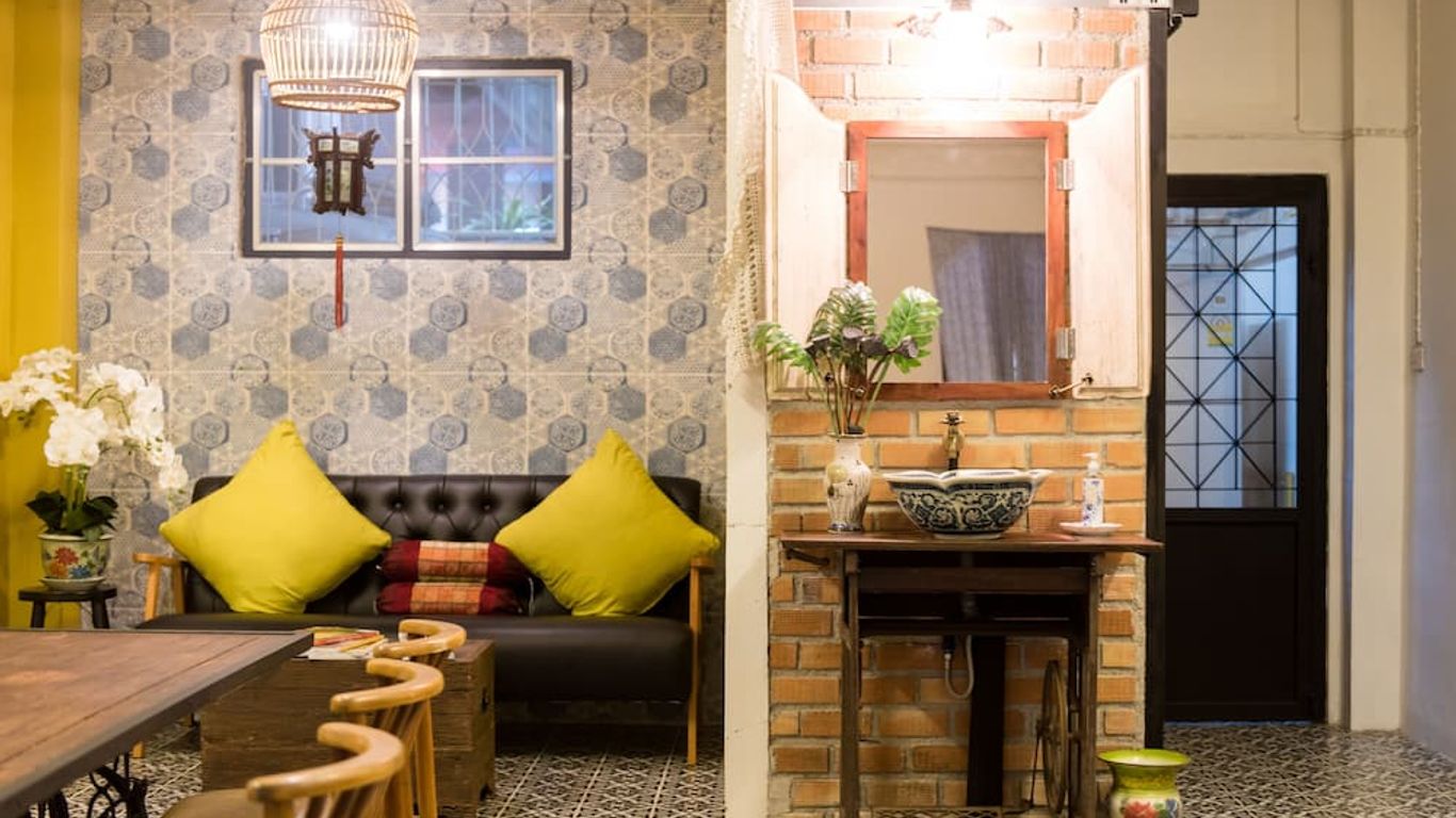 เดอะ เนเบอร์ โฮสเทล