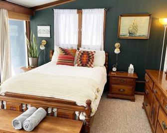 Cozy Hillside Chalet - Greek Peak, Cortland, Ithaca - 코틀랜드 - 침실