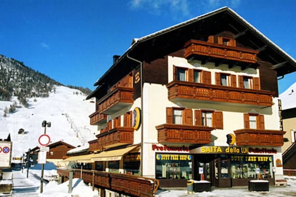 هوتل بايتا ديلا لونا