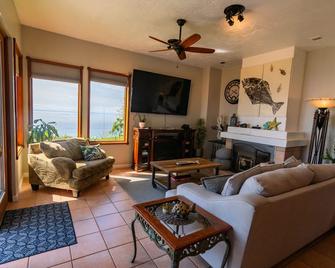 Casa Ballena of the Lost Coast - Whitethorn - Sala de estar