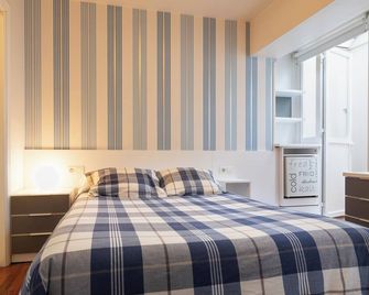 Pension Residencia F&F - Santiago de Compostela - Habitación