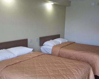 Greenfield Inn - Greenfield - Bedroom