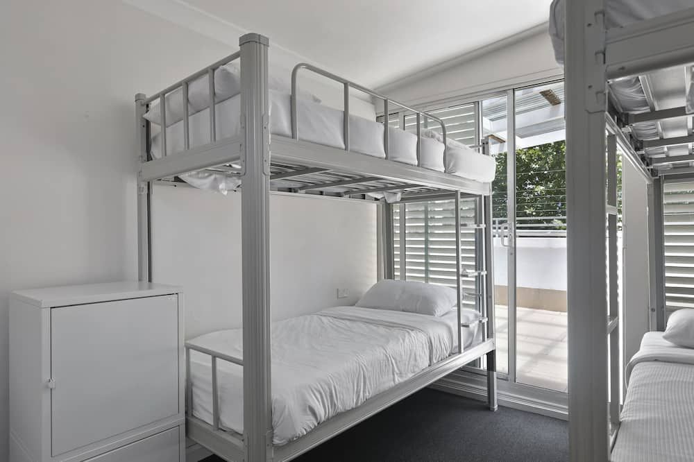 Urban Nomad Potts Point - 18 to 39 only