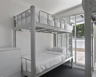 Urban Nomad - Potts Point (18 - 39 only) - 悉尼 - 臥室