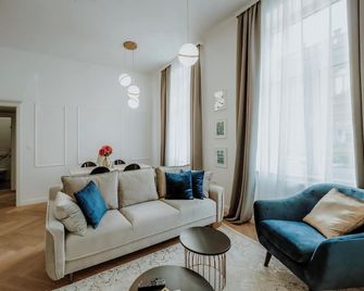 Lavilla Osijek - Osijek - Wohnzimmer