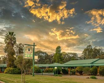 Deniliquin Country Club Motor Inn - Deniliquin - Building