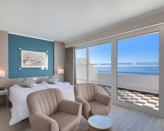 Hotel Orca Praia - Funchal