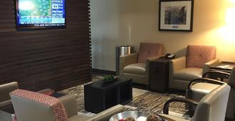 Aerostay Hotel - Sioux Falls - Area lounge