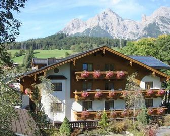 Apartment 'Selbhorn' - Pension Appartements Alpenblick - Maria Alm am Steinernen Meer - Bâtiment