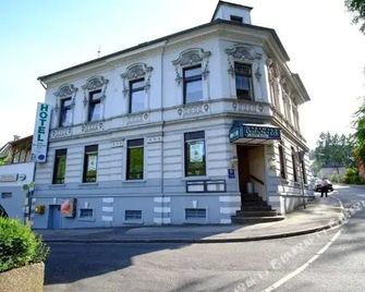 Hotel Zum Deutschen Eck - Velbert - Gebouw