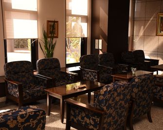 Hotel Route-Inn Koriyama Minami - Kōriyama - Lounge