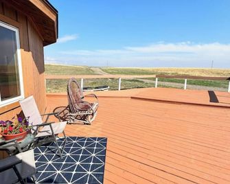 Glacier National Park 360° views of Plains and GNP - Browning - Balcony