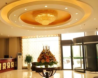 Greentree Inn Zaozhuang Tengzhou Jiefang Road Business Hotel - Zaozhuang - Lobby