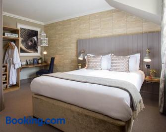 The Curious Pig in The Parlour - Crawley - Camera da letto