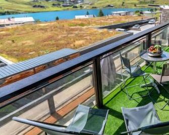 Apartment Les Cimes - Le Lac by Interhome - Tignes - Balcony