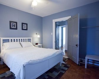 Private One Bedroom Apartment in Downtown Lexington near Rupp Arena - Lexington - Bedroom