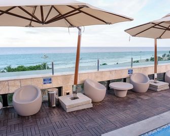 مارنتي بالازا هوتل - رسفى - شرفة