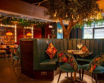 Casa Hotel - Chesterfield - Bar