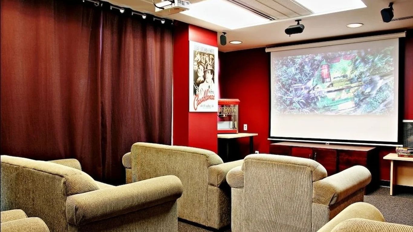 Residence & Conference Centre - Ottawa Downtown