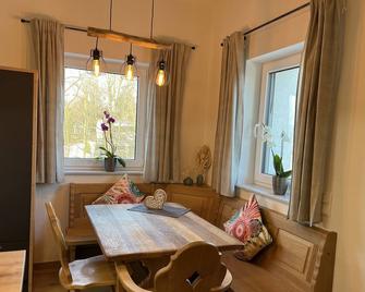 New, modern apartment in the Bavarian Forest, children stay for free! - Hengersberg - Dining room
