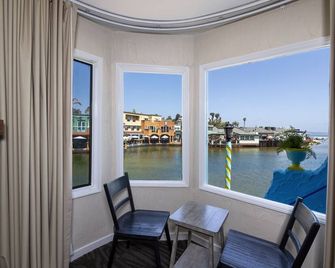 Capitola Venetian Vacation Rentals - Capitola - Balcony