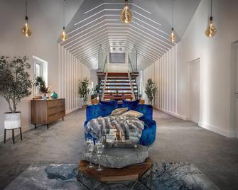 Aphrodites Group - Windermere - Lobby