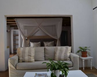 Ashbourne Country Escape Hazyview - הייזיוויו - סלון