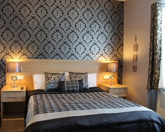Abbey House Hotel - רידינג - חדר שינה