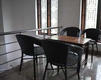 Ben's Villa Kannur ! - Cananor - Sala de jantar