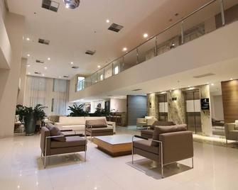 Samba Linhares - Linhares - Лоббі