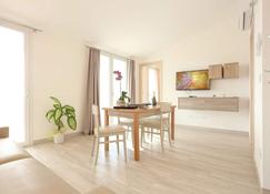 Alma di Alghero Apartments - Alguer - Comedor