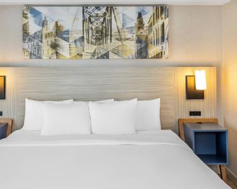 Comfort Inn Saskatoon Centre - ססקאטון - חדר שינה