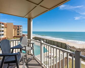 Gorgeous views, Oceanfront, Pool,The Driftwood! - Sneads Ferry - Balcón