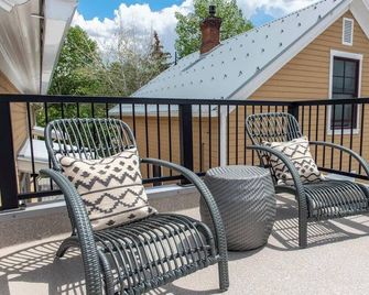 Teton Homestead: Mtn Modern w/ Rooftop Terrace - Victor - Balkon