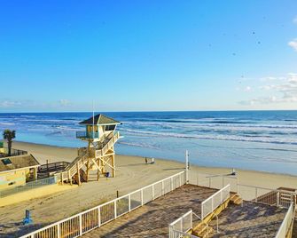 pirates cove - Daytona Beach Shores - Beach