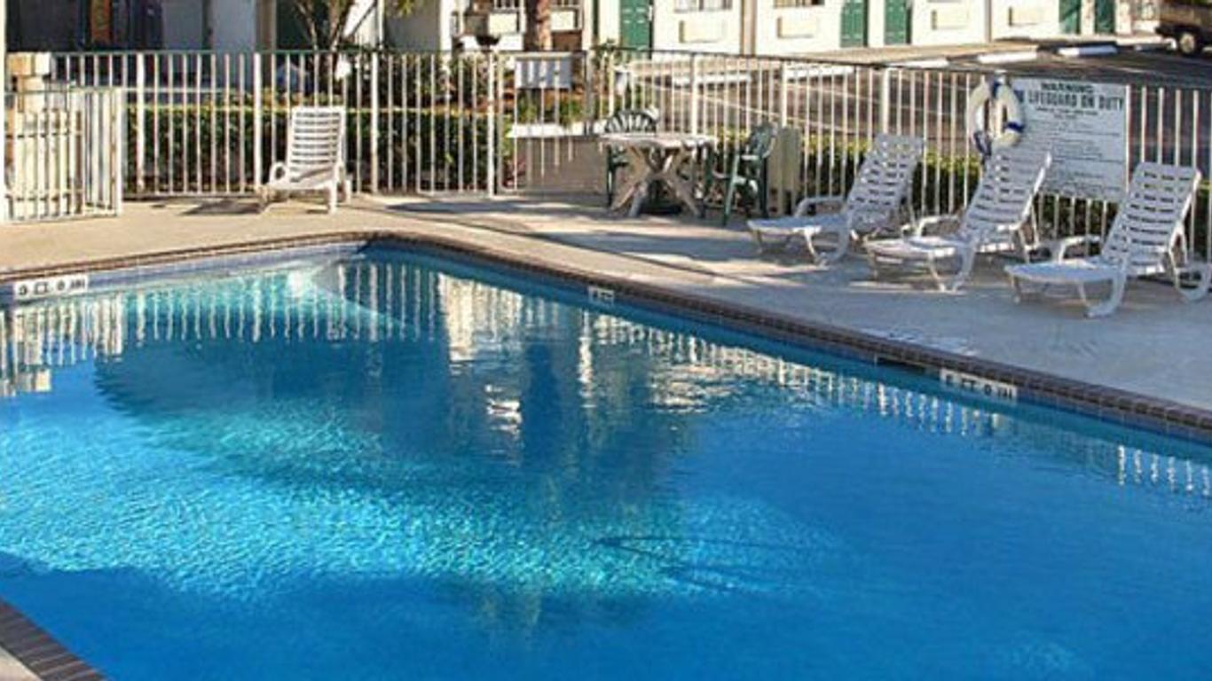 Masters Inn Tampa East