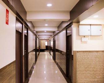 Hotel Hanuman - Mangalore - Hallway
