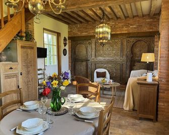 Gîtes de France - La Maison Rouge - Buchy - Comedor