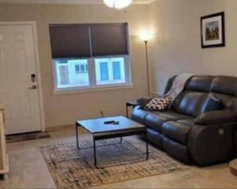 Magnolia Place 502 - Enid - Huiskamer