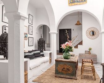 Eole Tarifa Rooms - Tarifa - Rezeption