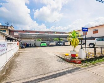 Grand Pl Hotel - Phatthalung - Outdoor view