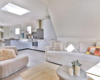 City apartment Alkmaar - Alkmaar - Living room