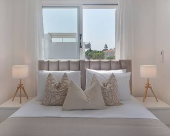 Phaedrus Living Terra Cotta City Flat - Pafos - Habitación