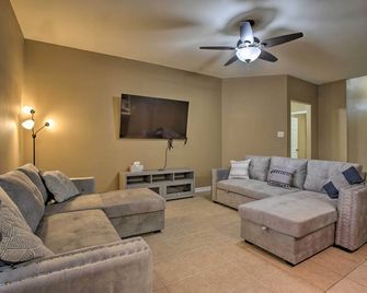 Charming Louisiana Home - 21 Mi To Lsu! - Denham Springs - Obývací pokoj