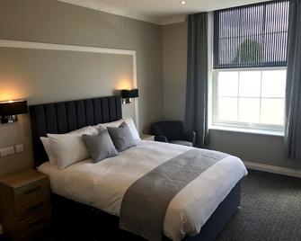 The Raven Hotel - Corby - Bedroom