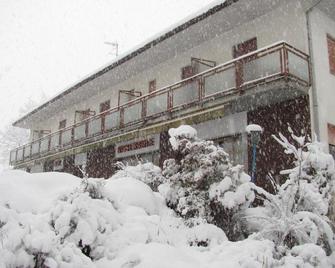 Albergo La Genzianella - Armeno - Будівля