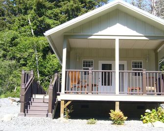 Redwood Forests, Beaches, Parks, Wildlife, Bird Mecca on Trinidad's North Coast - Trinidad - Building