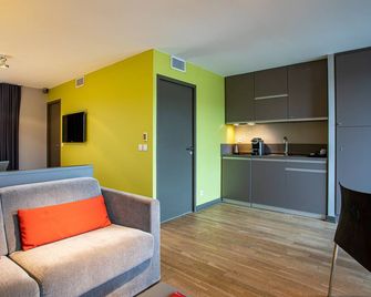 Adonis Lyon Dock Ouest - ליון - מטבח