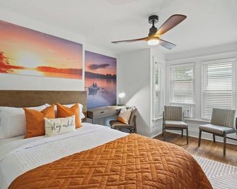 Historic / Modern | .5 Mi Geneva and Seneca Lake - Geneva - Bedroom