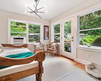 Ocean view private home - Cape Elizabeth - Bedroom